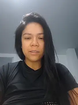 Snapshot of Aila_Phone chatting on May 21, 8:44 am Aila Phone online show from May 21, 8:44 am