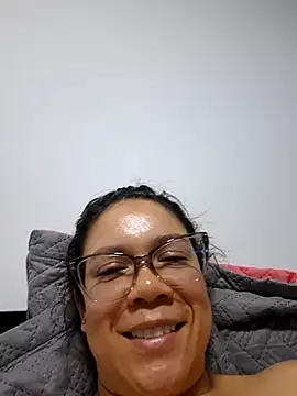 Snapshot of Aila_Phone chatting on May 15, 4:43 am Aila Phone online show from May 15, 4:43 am
