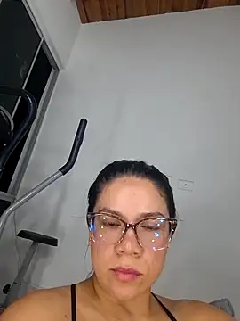 Snapshot of Aila_Phone chatting on March 15, 12:06 am Aila Phone online show from March 15, 12:06 am