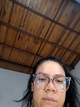 Snapshot of Aila_Phone chatting on May 6, 2:15 am Aila Phone online show from May 6, 2:15 am