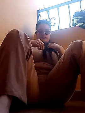 annie yin1 online show from March 26, 1:42 pm