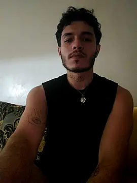 Snapshot of Thewildaliii0 chatting on April 21, 11:00 pm Thewildaliii0 online show from April 21, 11:00 pm