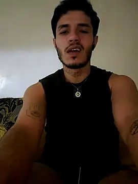 Snapshot of Thewildaliii0 chatting on April 19, 1:06 am Thewildaliii0 online show from April 19, 1:06 am