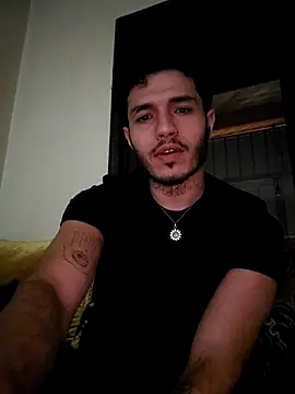 Snapshot of Thewildaliii0 chatting on April 24, 11:51 pm Thewildaliii0 online show from April 24, 11:51 pm