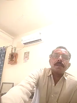 Snapshot of biger_top chatting on July 15, 8:10 am biger top online show from July 15, 8:10 am