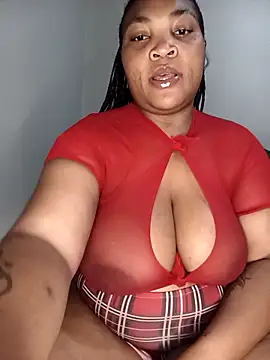 BeverlyQueen15 online show from April 19, 9:50 pm