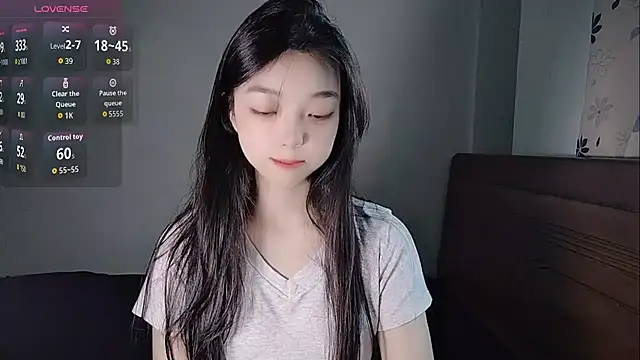 oblakitty  online show from April 22, 12:28 am
