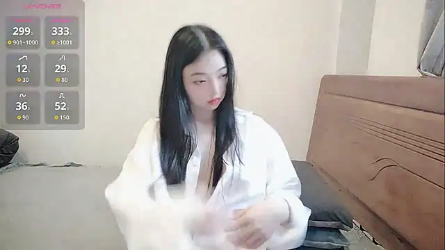 Snapshot of oblakitty_ chatting on June 7, 12:38 am oblakitty online show from June 7, 12:38 am