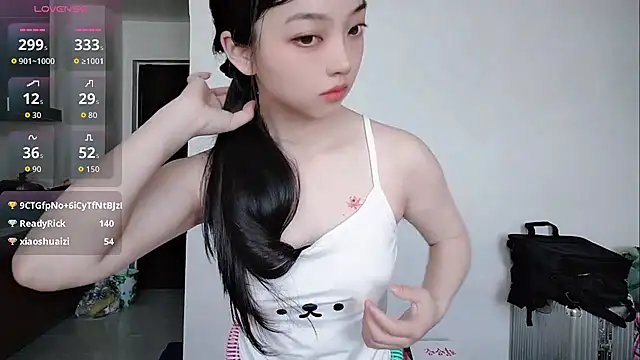 Snapshot of oblakitty_ chatting on May 19, 1:56 am oblakitty online show from May 19, 1:56 am