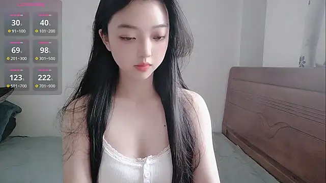 Snapshot of oblakitty_ chatting on June 14, 8:26 am oblakitty online show from June 14, 8:26 am