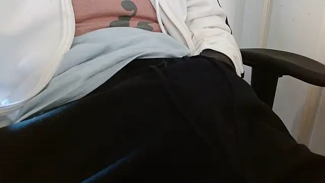 CptDarling online show from May 16, 5:39 am