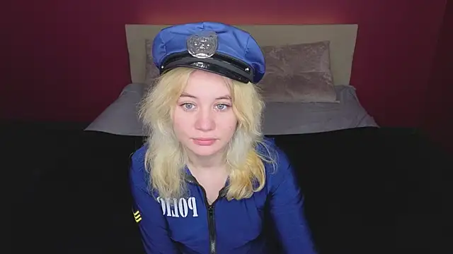 ElizabethRedWings online show from June 2, 1:38 am