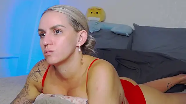 Snapshot of sexy_fuzzy_socks chatting on July 12, 6:42 pm sexy fuzzy socks online show from July 12, 6:42 pm