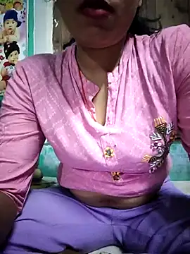 model seela online show from March 29, 3:35 pm
