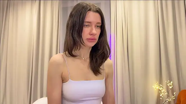 Nicolekira online show from April 8, 5:25 pm