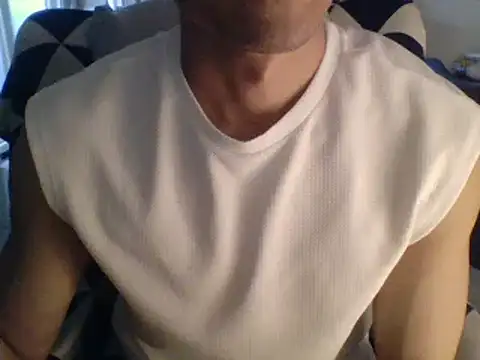 Snapshot of Kent6828 chatting on March 24, 4:45 am Kent6828 online show from March 24, 4:45 am