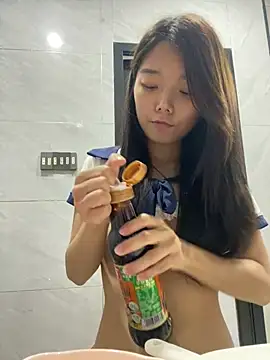 Snapshot of Puting_q chatting on July 14, 10:21 am Puting q online show from July 14, 10:21 am