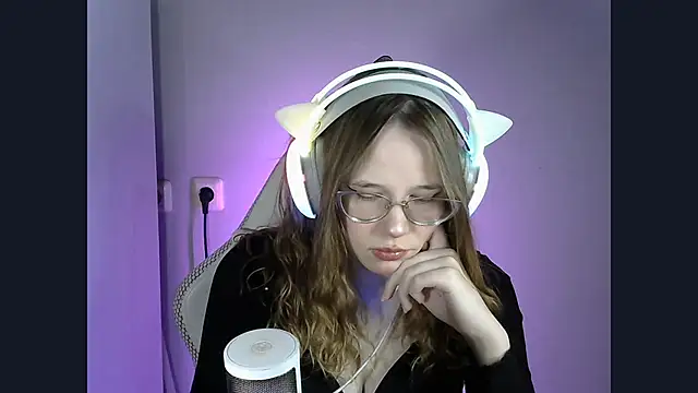 Snapshot of AmandaBargon chatting on March 16, 7:12 am AmandaBargon online show from March 16, 7:12 am