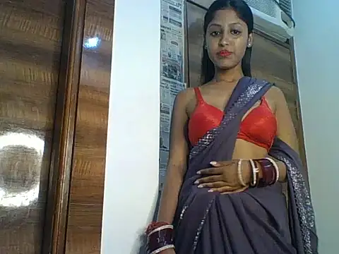 Pari lovers online show from March 15, 3:19 pm