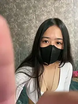 Leeleesweetbaebi online show from March 19, 8:36 am