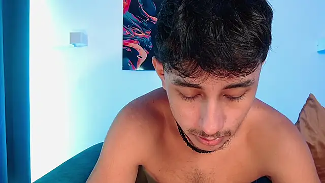 Vezzx online show from April 18, 6:54 pm