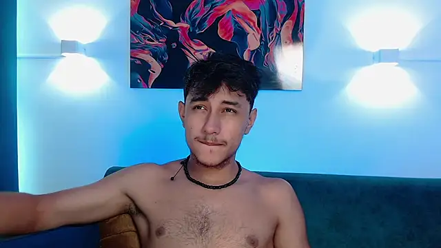 Vezzx online show from April 28, 6:45 pm