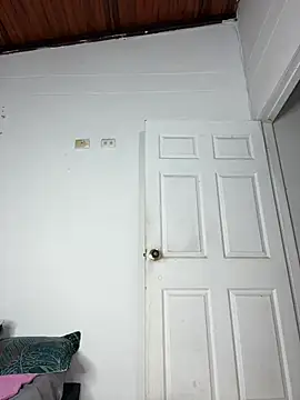 Trixie pop online show from April 6, 12:06 am