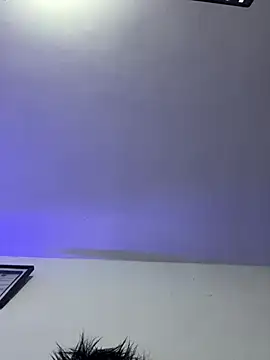 Trixie pop online show from April 2, 1:02 am