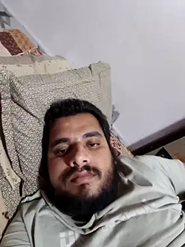 shubham19988 online show from April 7, 5:15 pm