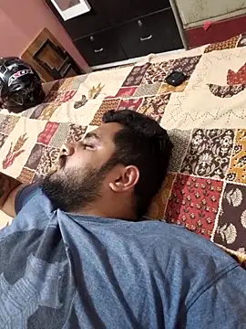 shubham19988 online show from May 19, 4:36 pm
