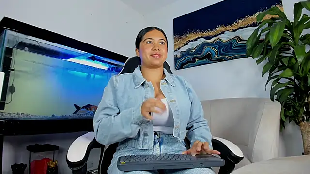 lia lovelly01 online show from July 19, 11:23 pm