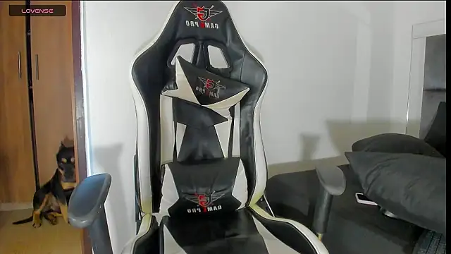 Thaliana Jaramillo online show from April 13, 2:43 pm