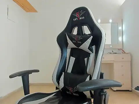 Thaliana Jaramillo online show from March 25, 5:01 pm