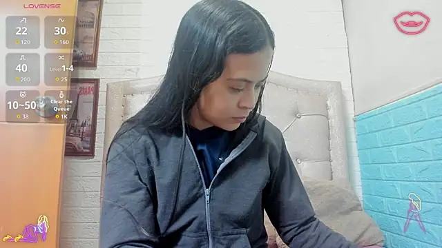 LITTLE-NESSA online show from April 29, 1:48 pm