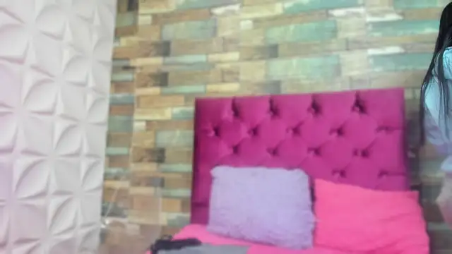 LITTLE-NESSA online show from April 18, 8:53 pm