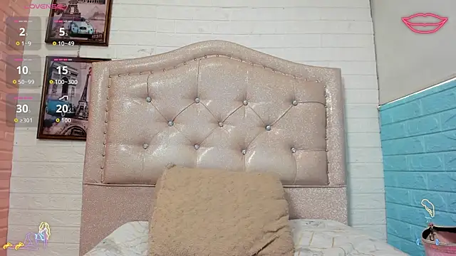 LITTLE-NESSA online show from May 8, 5:28 pm