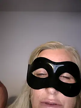Andreaogien online show from July 17, 1:47 am