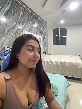 yuliana056 online show from April 14, 1:54 am