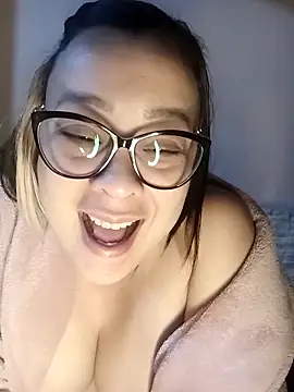 lua-bfly online show from June 8, 1:28 am