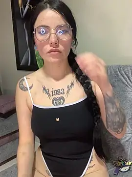 Tatii1 online show from March 20, 11:06 pm