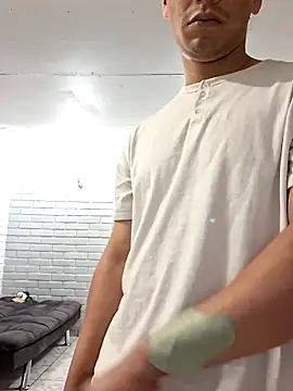 luiy1998 hot online show from March 16, 2:30 am