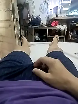 gato01020 online show from March 16, 3:37 pm