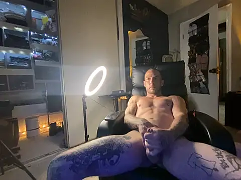 Snapshot of Envyussfantasy chatting on March 24, 11:16 pm Envyussfantasy online show from March 24, 11:16 pm