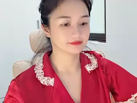 AmyLinee 1 online show from May 20, 5:04 am