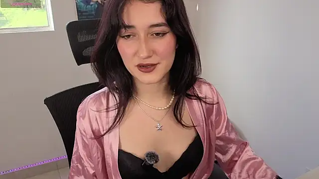 AleblancXOXO online show from April 17, 9:17 pm