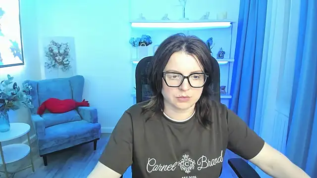 AmeliaDateri online show from April 3, 7:09 pm