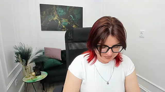 AmeliaDateri online show from May 2, 11:04 am
