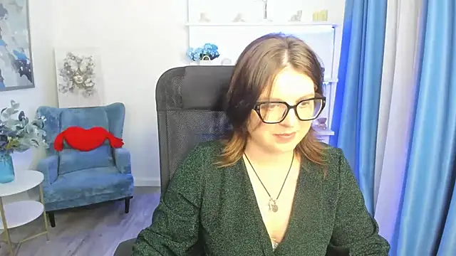 AmeliaDateri online show from April 4, 7:20 pm