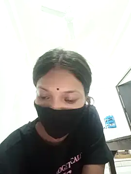 Candyy crushh online show from May 5, 6:44 pm
