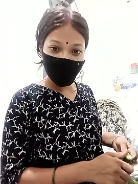 Candyy crushh online show from May 4, 5:16 pm